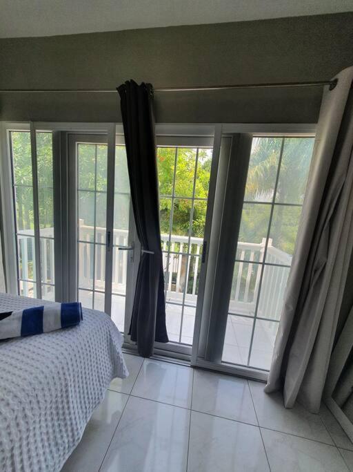 Townhouse By The Bay, Little Bay Country Club ,Negril Orange Bay Exterior foto
