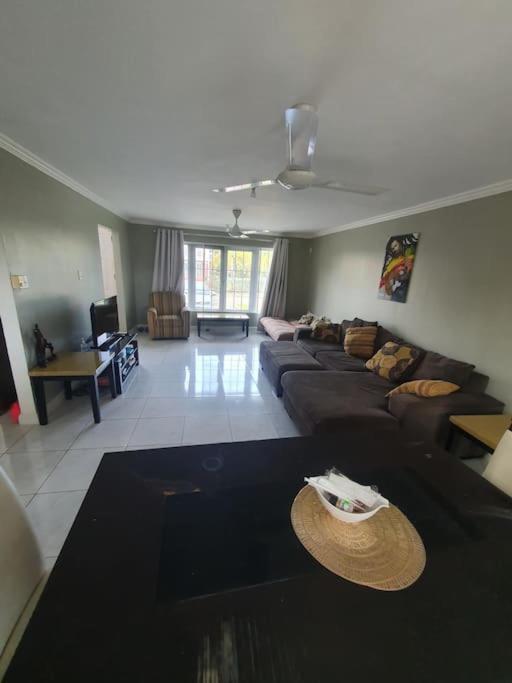 Townhouse By The Bay, Little Bay Country Club ,Negril Orange Bay Exterior foto