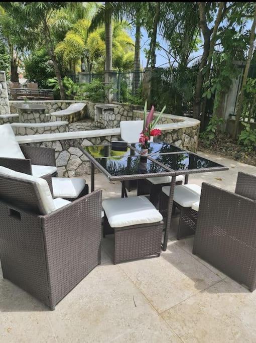 Townhouse By The Bay, Little Bay Country Club ,Negril Orange Bay Exterior foto
